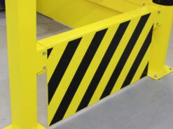 Unterfahrschutz Für Modulares Sicherheitsgeländer Aus Stahl