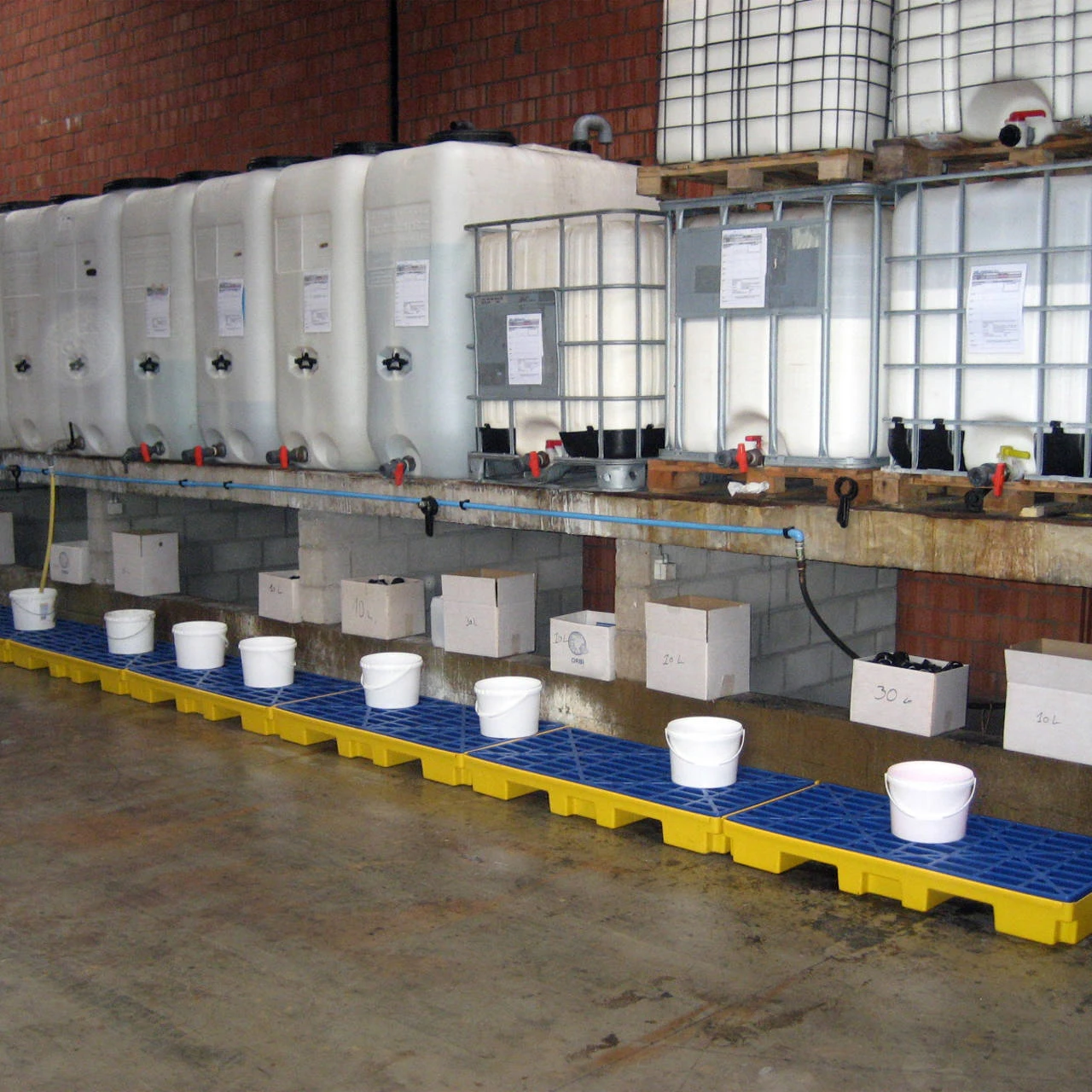 Brady SPC Bodenelement Für 2 Fässer – Bild 5