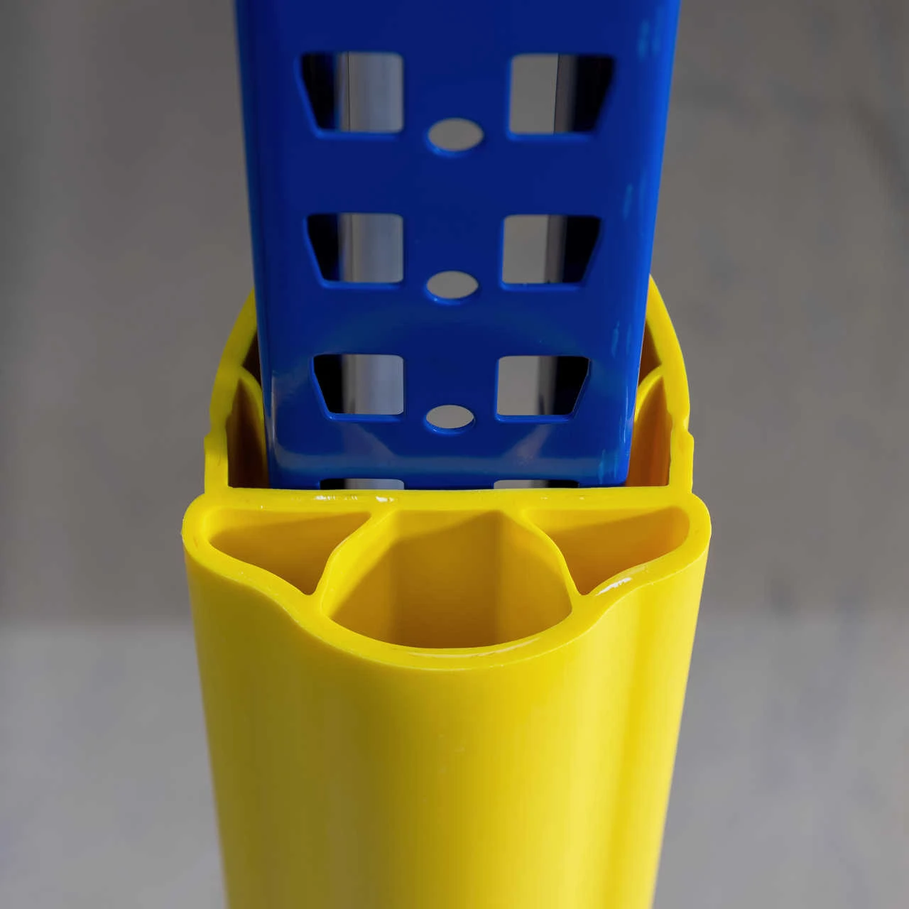 Regalbeinschutz Rack Guard ALFA Aus Flexiblem Spezialkunststoff – Bild 3