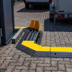 Kabelbrücke Mit Deckel Und Tragegriff